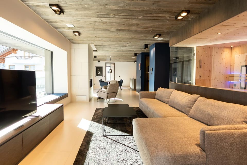 TV and multimedia, Living room, Seating area