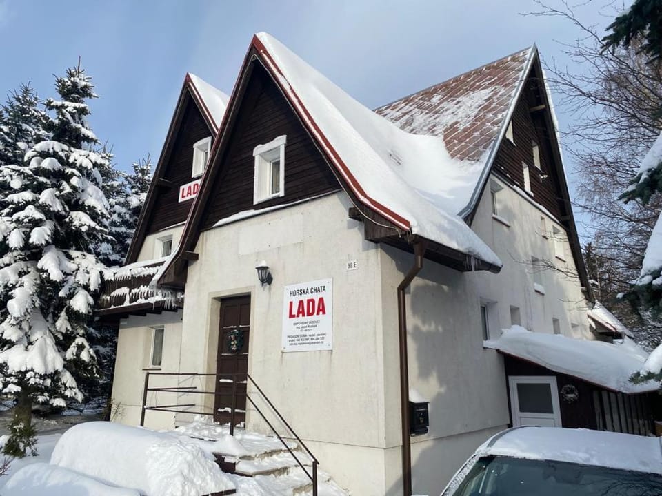 Horská chata LADA Bed and Breakfast in Erzgebirgskreis