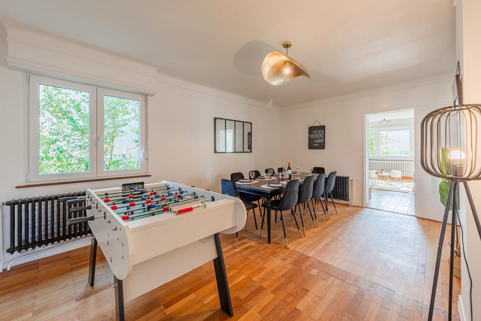 Living room, Dining area