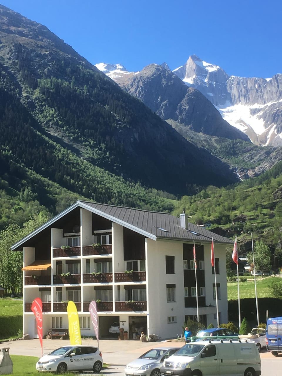 Property building, Spring, Day, Mountain view