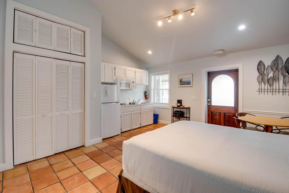 Southernmost Sanctuary All House in Key West