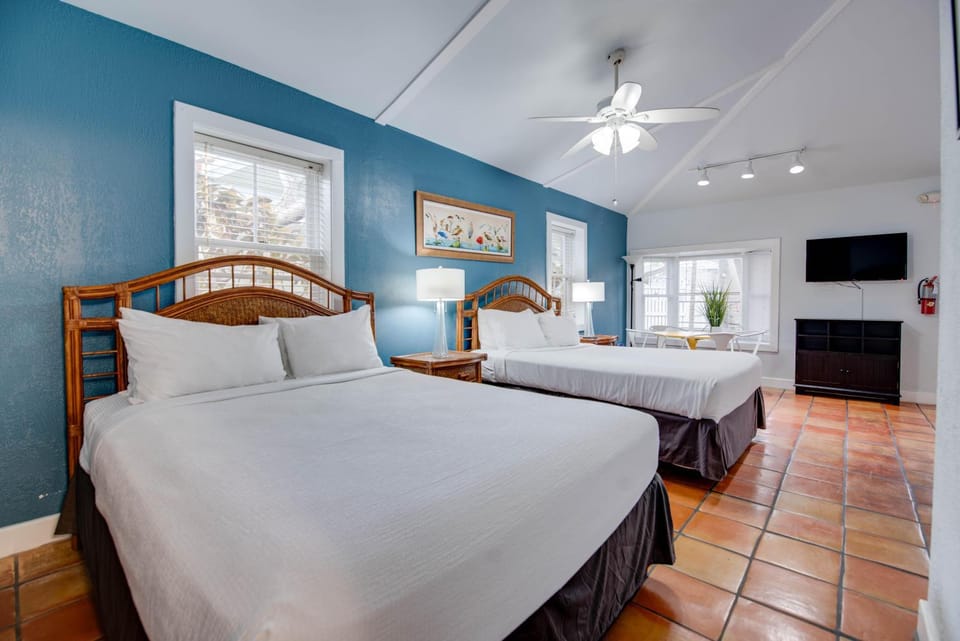 Ibis Suite - Southernmost Sanctuary House in Key West