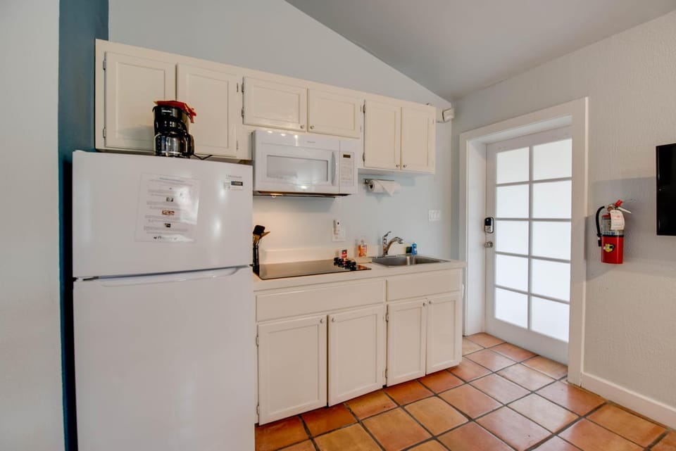 Egret Suite - Southernmost Sanctuary House in Key West