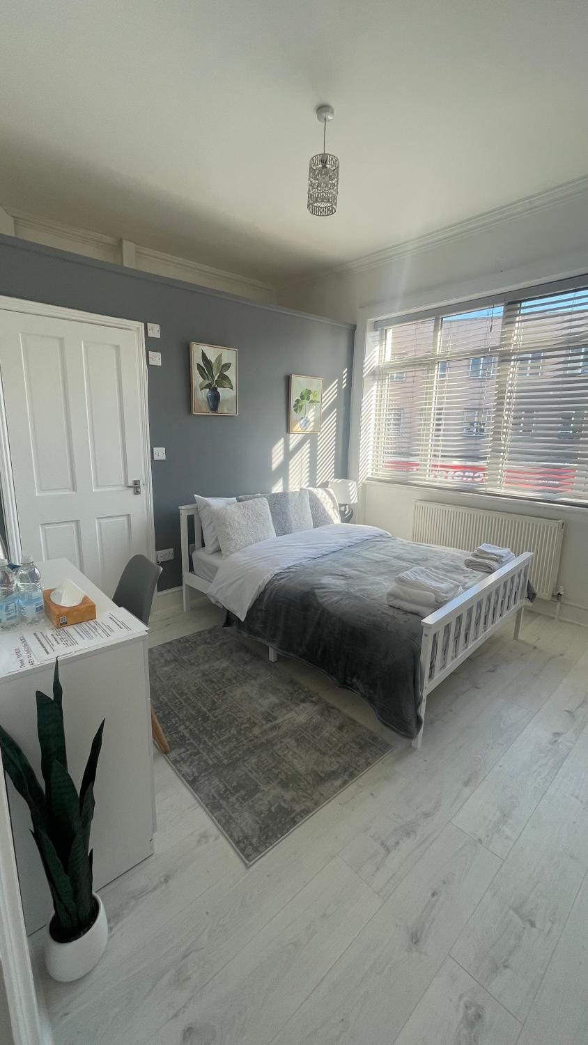 Papa guest Bed and Breakfast in Poole
