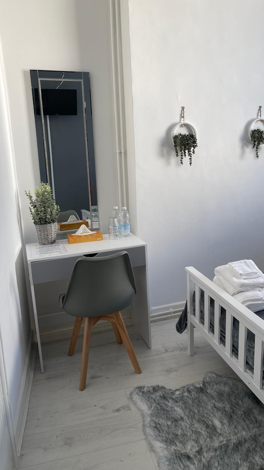 Papa guest Bed and Breakfast in Poole