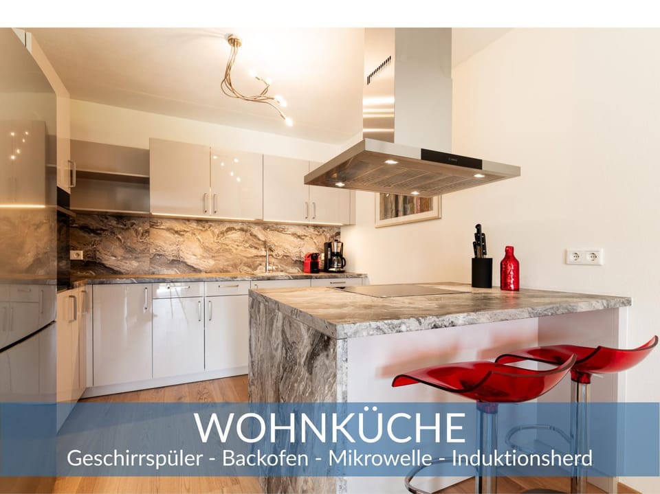 Kitchen or kitchenette, dishwasher, stove
