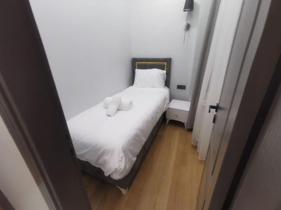 Holiday 5 4 Sisli 3 Apartment in Istanbul