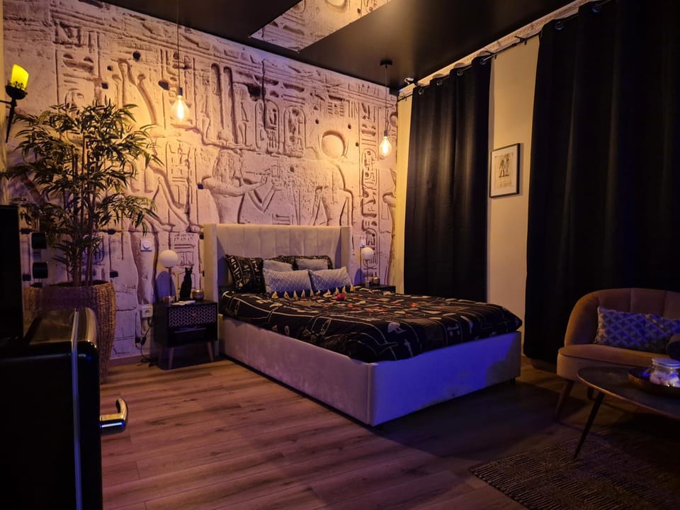 Chambre SPA Toutankhamon Bed and Breakfast in Hauts-de-France