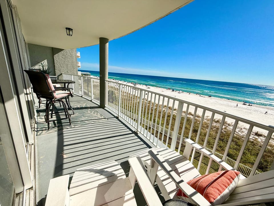 Patio, View (from property/room), Balcony/Terrace
