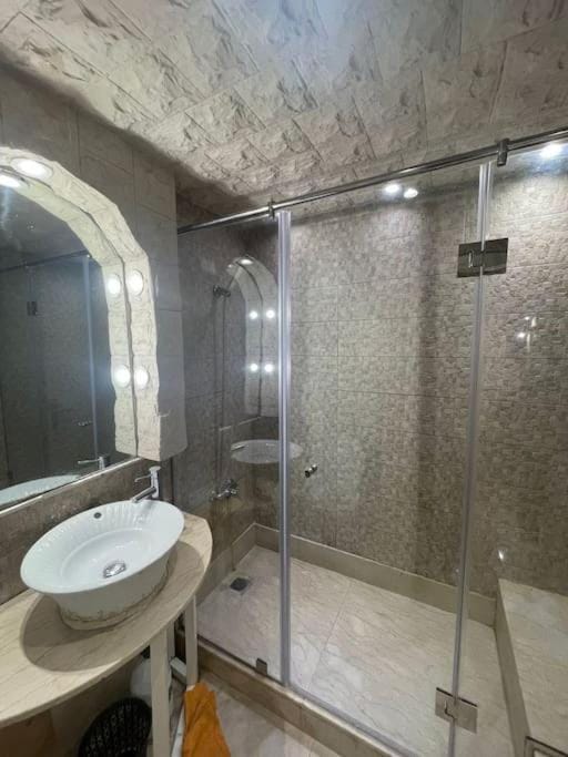 Spacieux appartement corniche Apartment in Casablanca