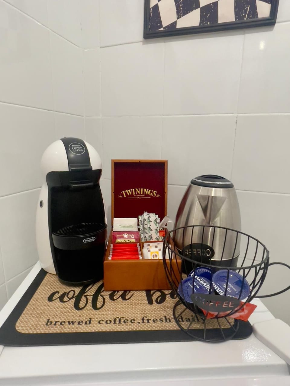Coffee/tea facilities, Kitchen or kitchenette, Food and drinks, minibar