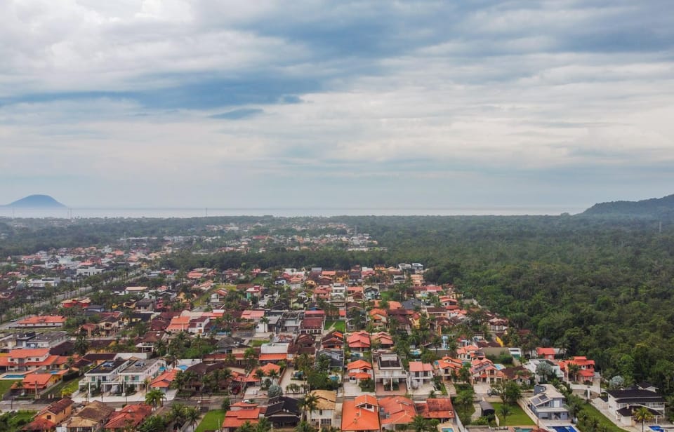 Nearby landmark, Bird's eye view