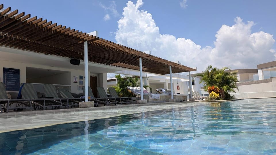 Pool view, Swimming pool, sunbed