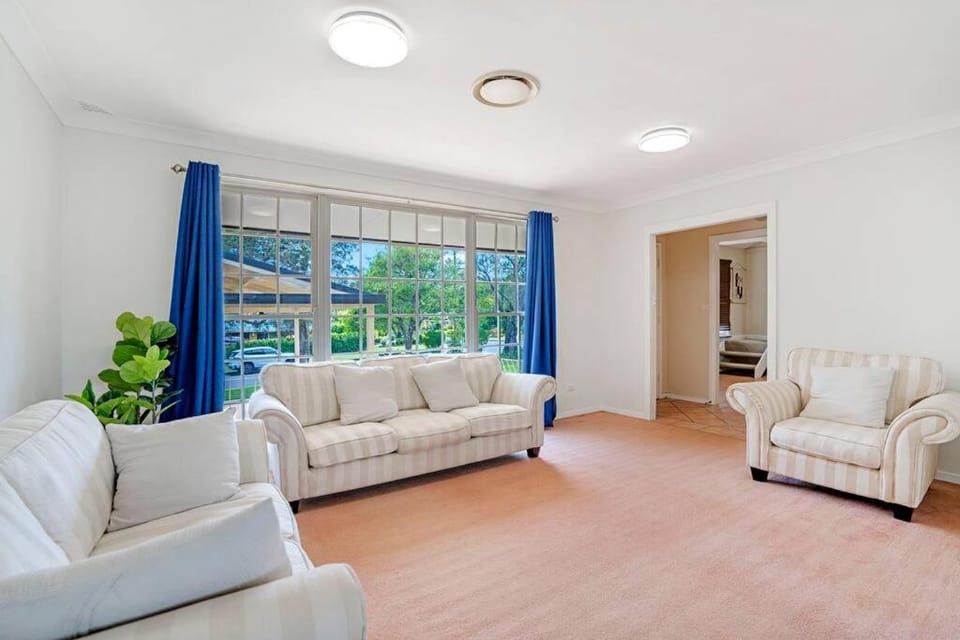 Sunny 5BR House with Private Pool in Carlingford House in Sydney