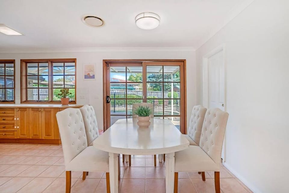 Sunny 5BR House with Private Pool in Carlingford House in Sydney