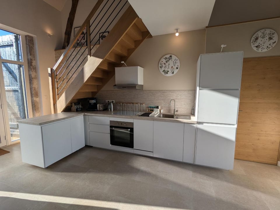 Maison de charme rénovée au cœur du Val de Loire avec parking et wifi inclus - FR-1-590-526 House in Centre-Val de Loire