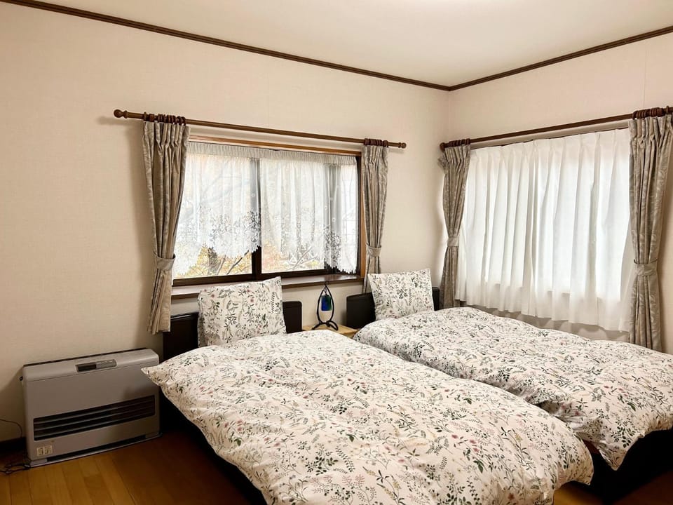 森の中のおうちカフェベッドIntiGarden Bed and Breakfast in Kitaazumi District