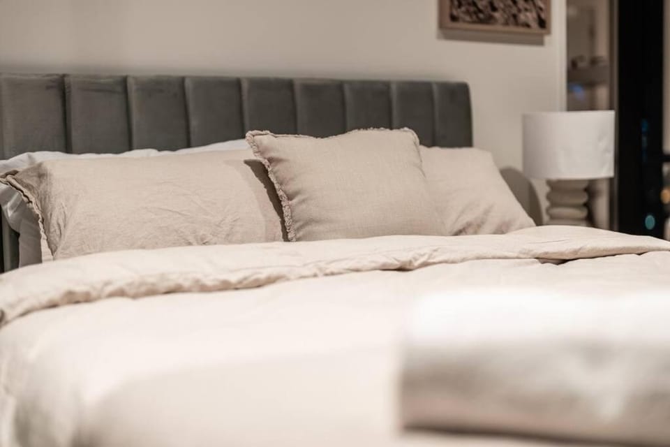 Modern Luxury in the Heart of Melbourne's CBD Apartment in Melbourne
