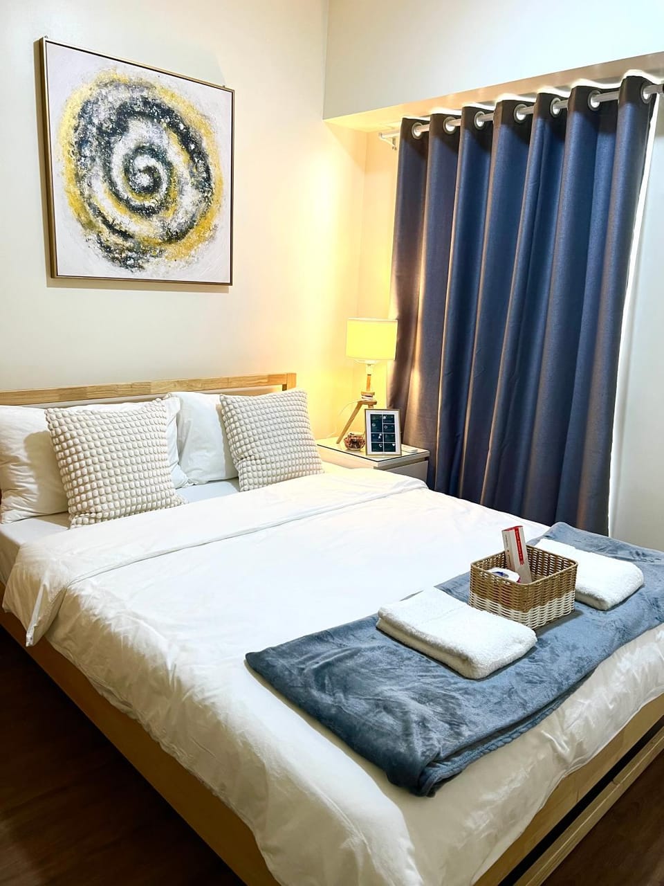 CASA SOPHIA Affordable Condo Near Bonifacio Global City BGC CBD Apartment in Makati