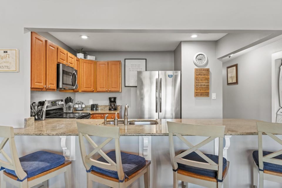 Chick and Dudes Beach Escape condo Apartment in Miramar Beach