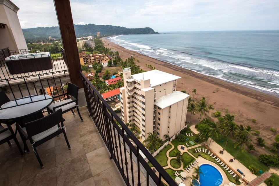 Balcony/Terrace, Beach, Swimming pool
