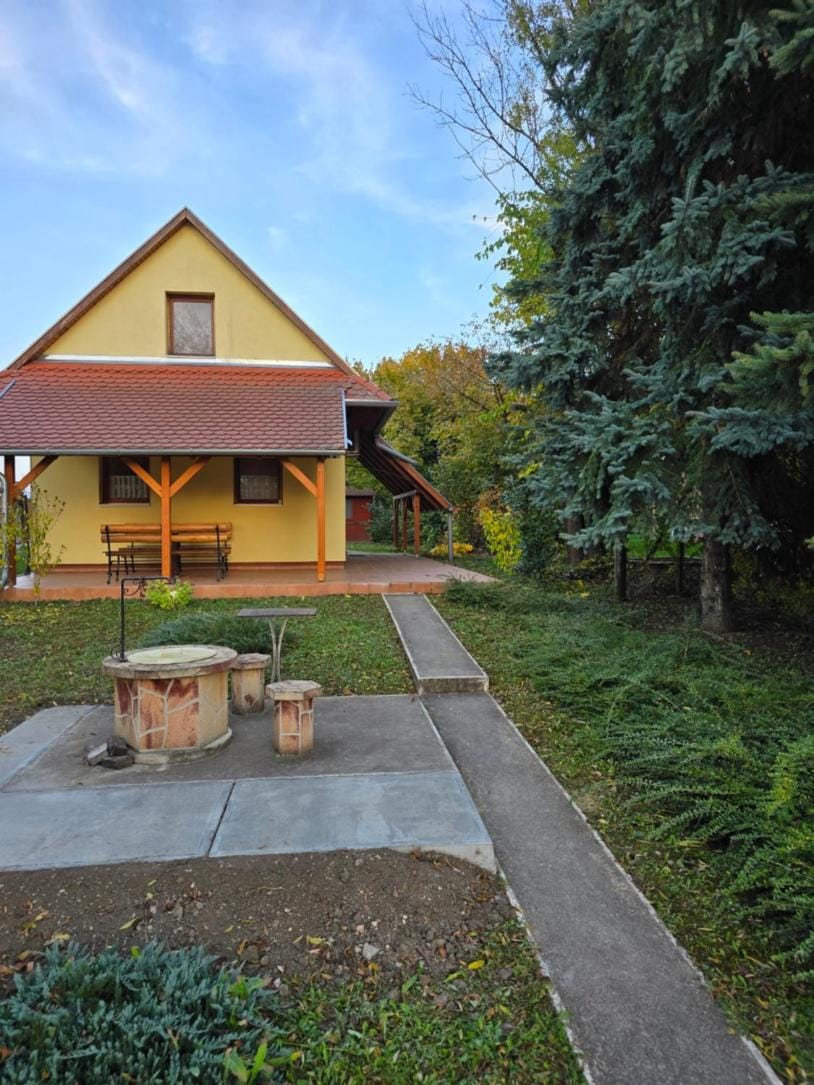 Property building, Garden