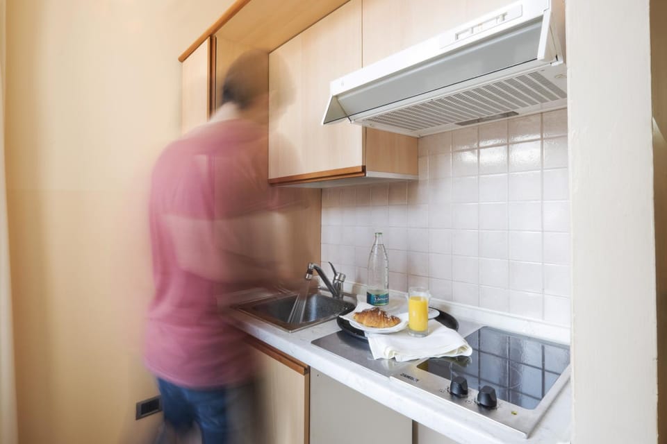 Kitchen or kitchenette