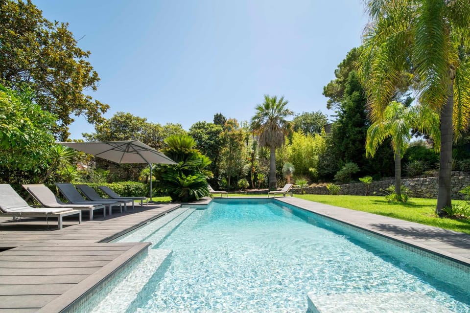 REF 1941 - Cannes Center - Villa for rent Villa in Cannes