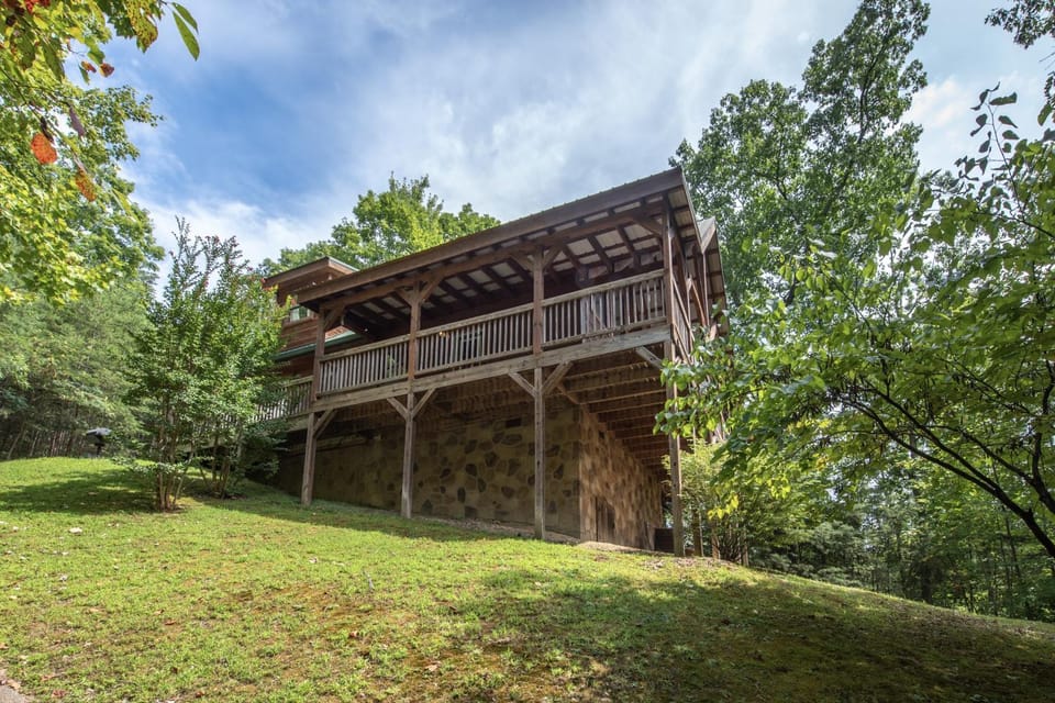 A Bearz Haven cabin Cabin in Pigeon Forge