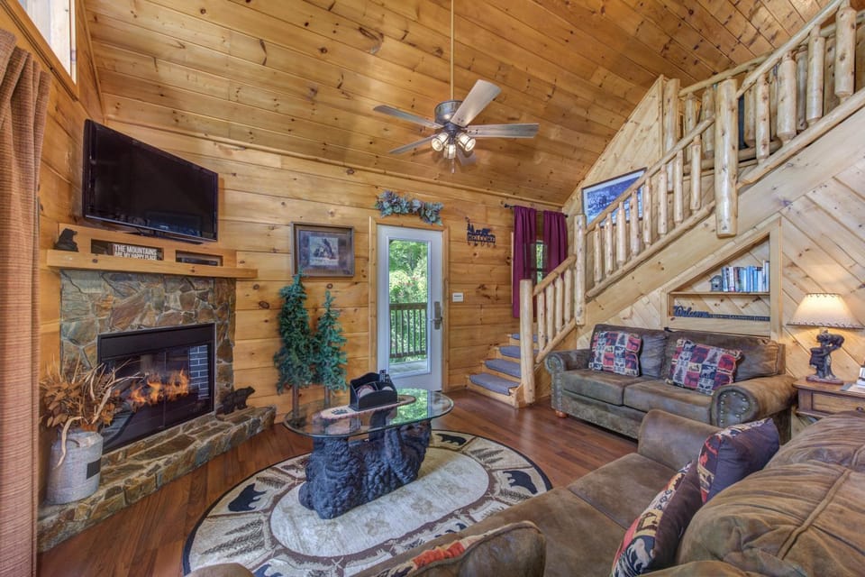 A Bearz Haven cabin Cabin in Pigeon Forge