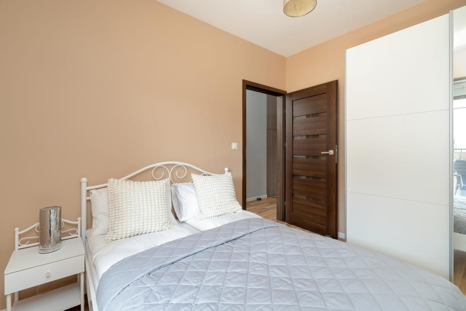 Bed, Photo of the whole room, Bedroom, wardrobe