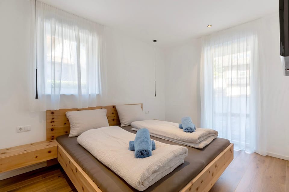 Living room, Bedroom