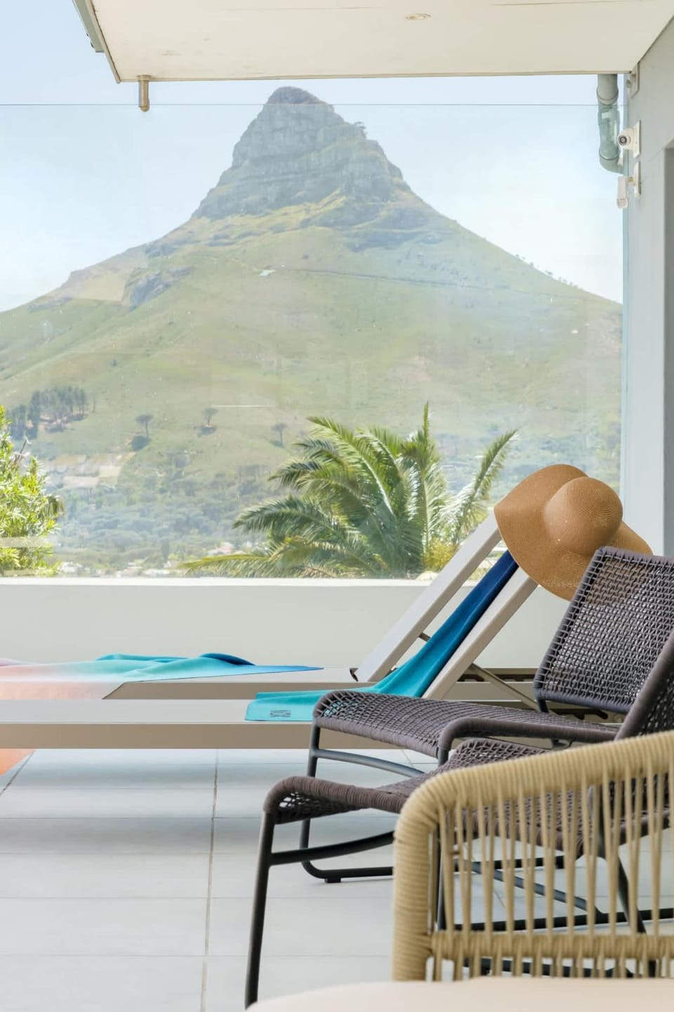 Balcony/Terrace, Seating area, Mountain view, sunbed