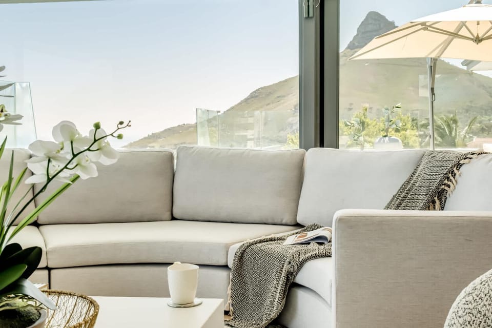 View (from property/room), Living room, Seating area, Mountain view