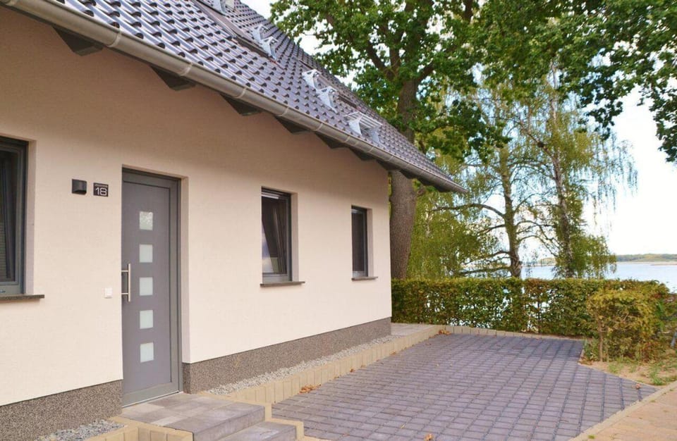 Strandhaus-1-EG Apartment in Röbel