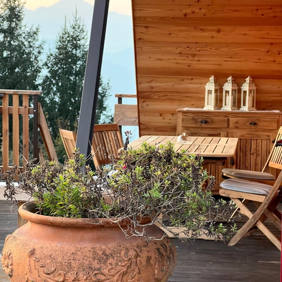 FRACA CHALET View Relax Walk in nature Chalet in Lombardy