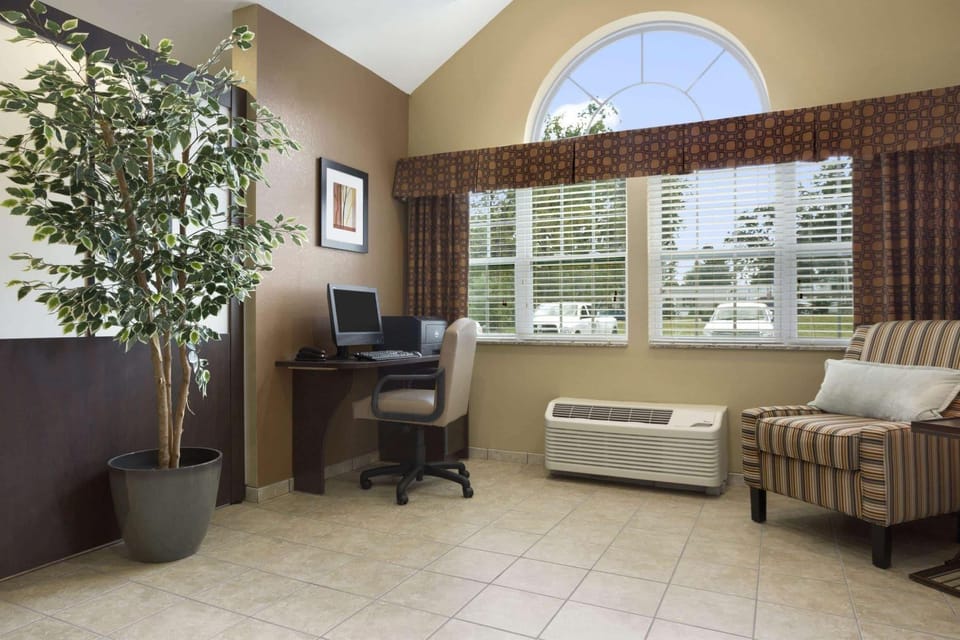 Lobby or reception, On site