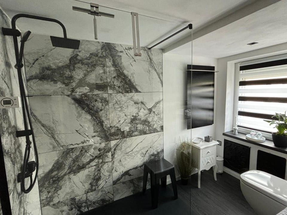 Bathroom, Living room