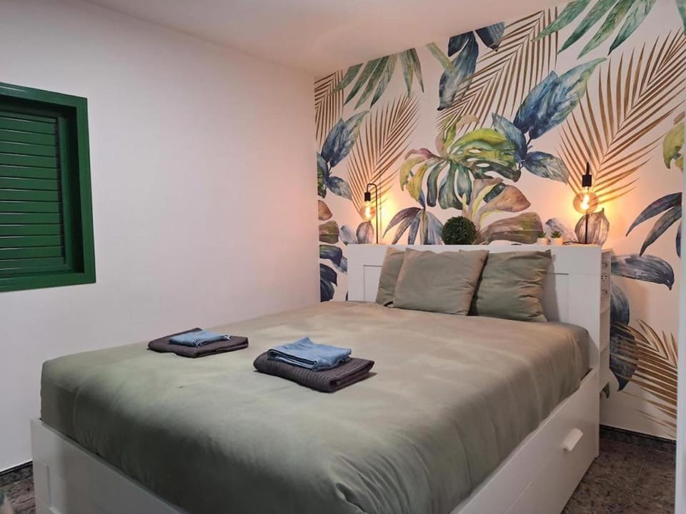 Bed, Photo of the whole room