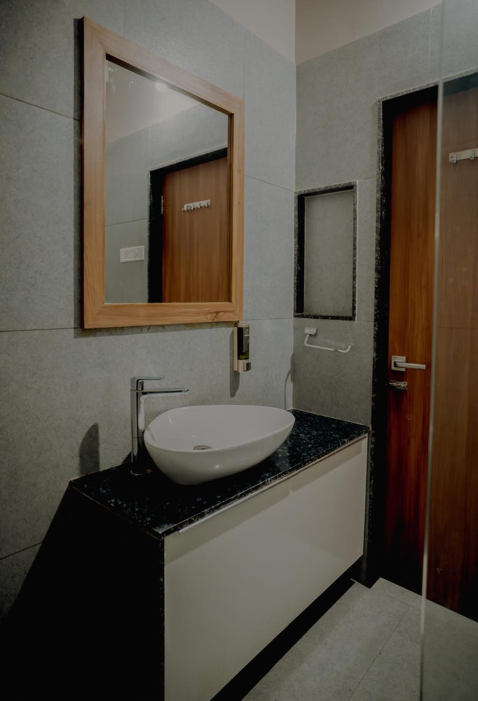 Pvr House - Second Floor Serenity Apartment in Ahmedabad