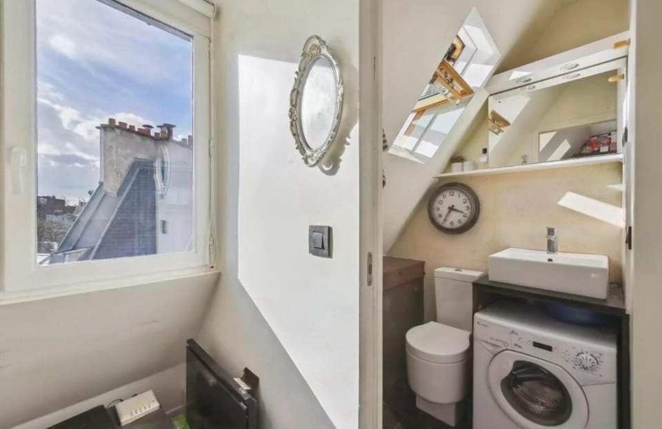 Toilet, Bathroom, washing machine