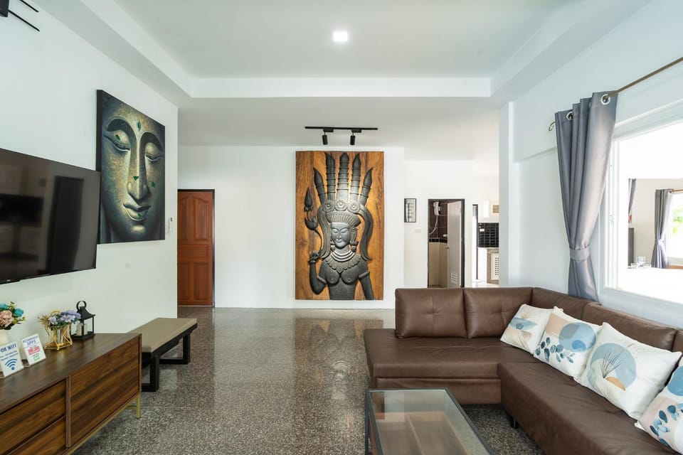 Pool Villa 3 Bedrooms, Closeby Patong, Chic and Quiet Villa in Kathu