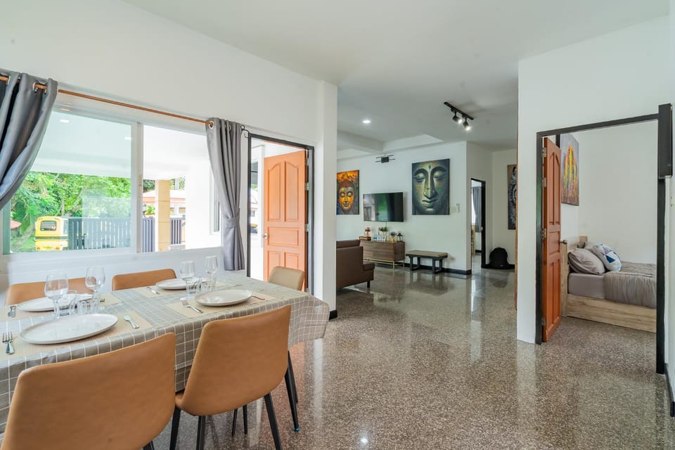 Pool Villa 3 Bedrooms, Closeby Patong, Chic and Quiet Villa in Kathu
