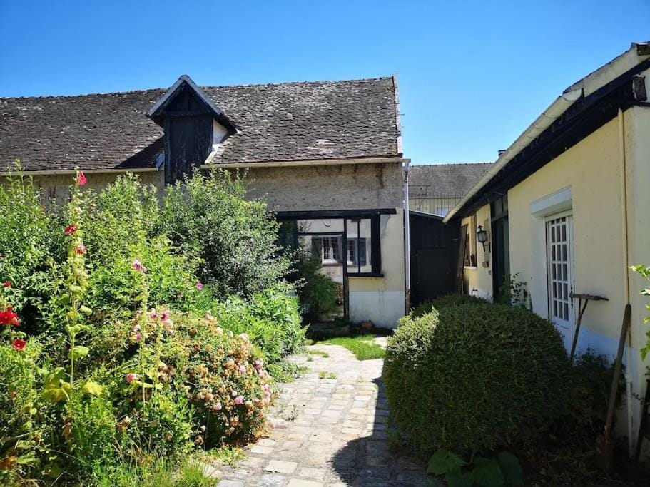 Maison curieuse - hammam et spa House in Île-de-France