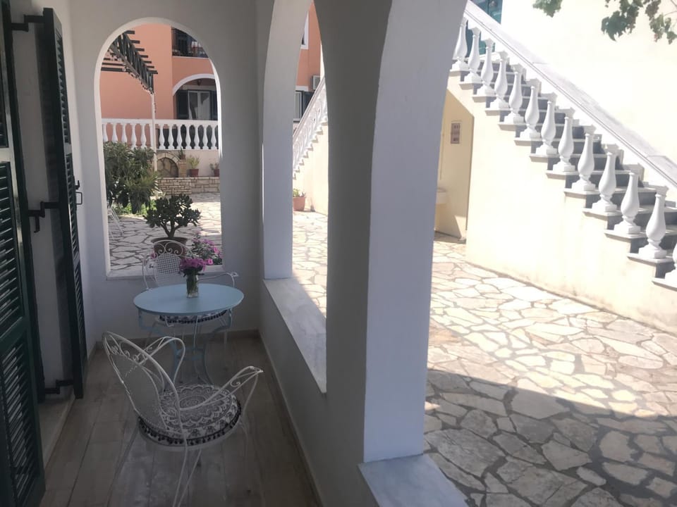 Patio, Balcony/Terrace