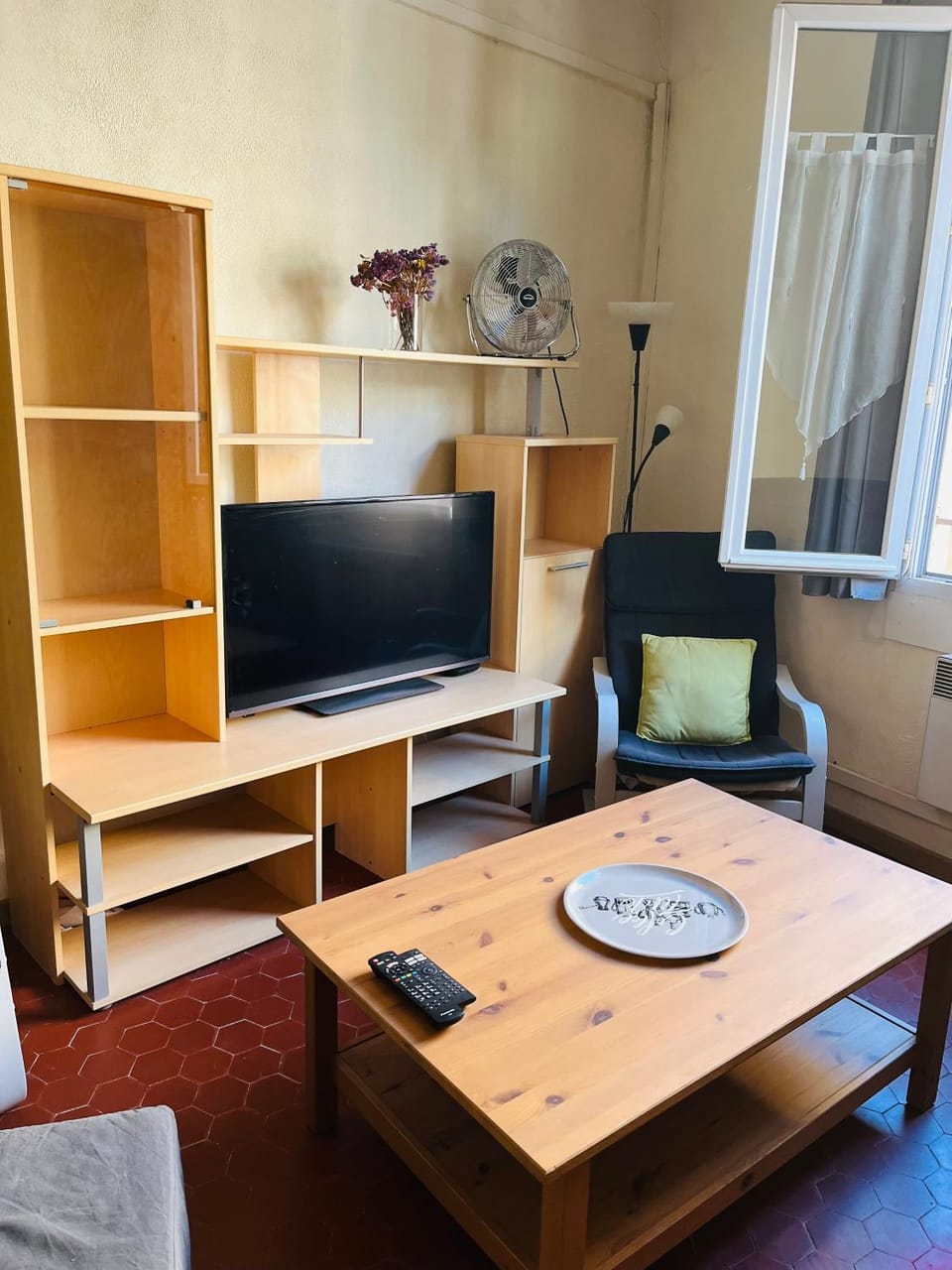 Communal lounge/ TV room, TV and multimedia, Living room, Seating area