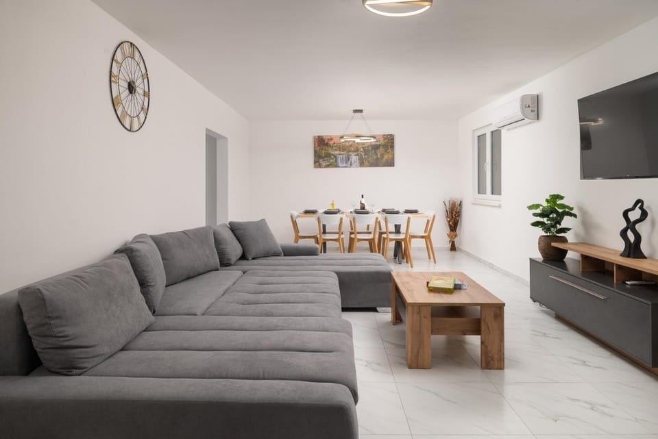 Luxury Villa Jakov with pool Villa in Okrug Gornji