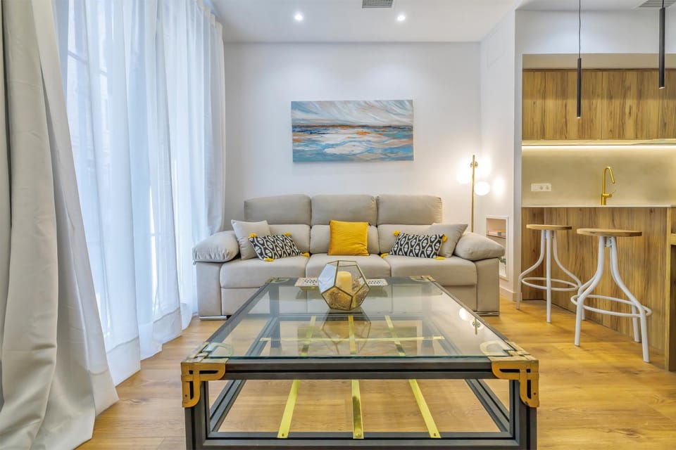 TV and multimedia, Kitchen or kitchenette, Living room, Photo of the whole room, heating, air conditioner