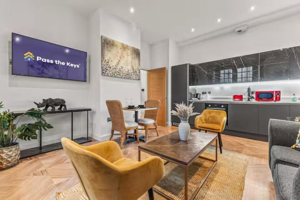 Communal lounge/ TV room, TV and multimedia, Kitchen or kitchenette, Living room, Seating area, Evening entertainment, minibar