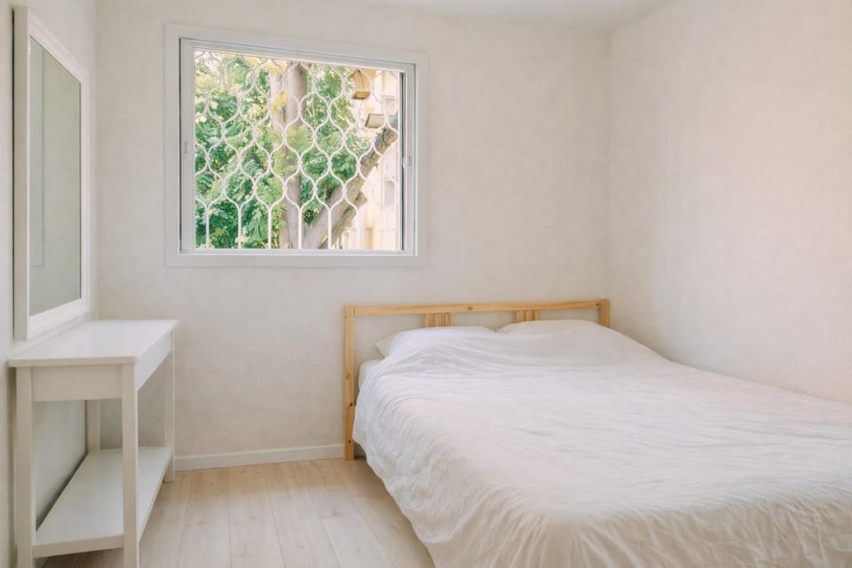 BEAU 2 PIECES, 3 Min KIKAR, PROPRE ET CALME Apartment in Netanya